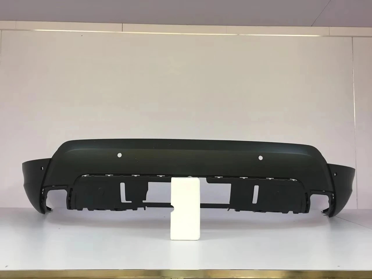 For  Discovery 5 2017-2019 with Park Assist Holes LR083022 LR083023 LR086046 LR086047 Rear Bumper